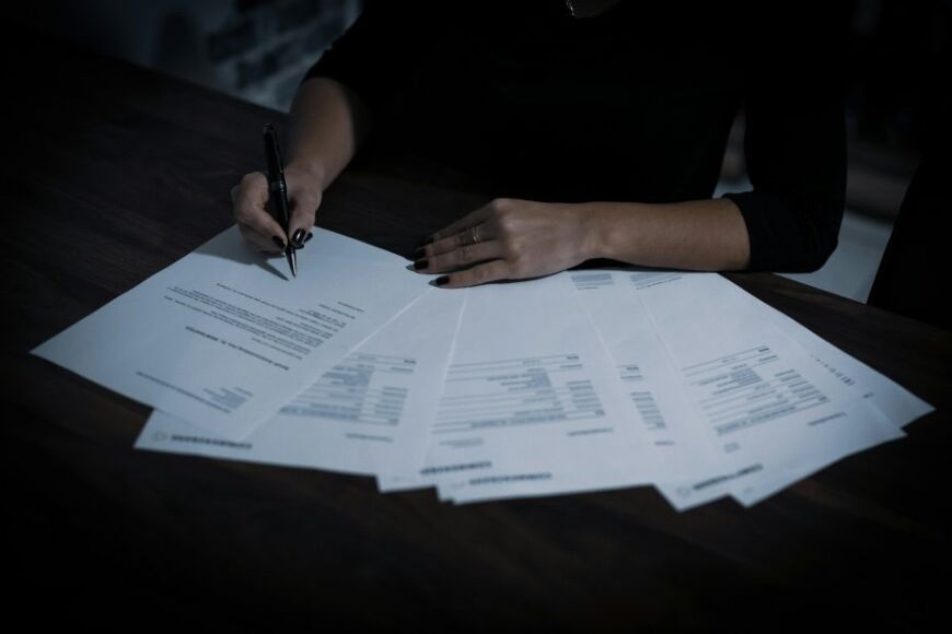 person signing documents - Cannabis License Argentina